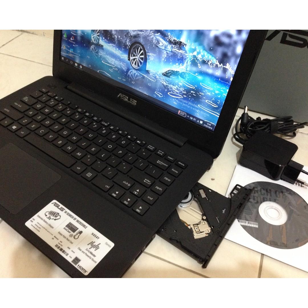 Laptop Asus X454Y Amd A8 with Radeon R5 Ram 4GB Hdd 500GB Fullset