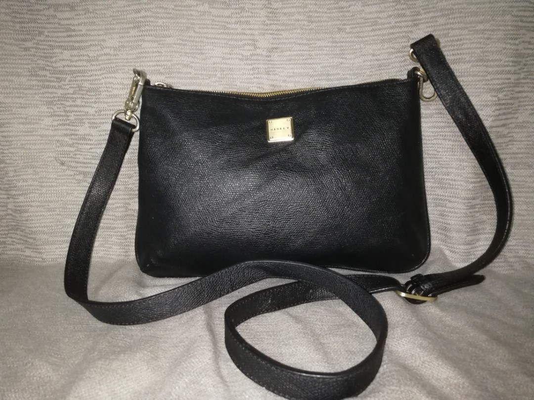 sisley sling bag