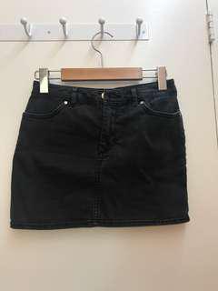 Sz 2 h&m black skirt