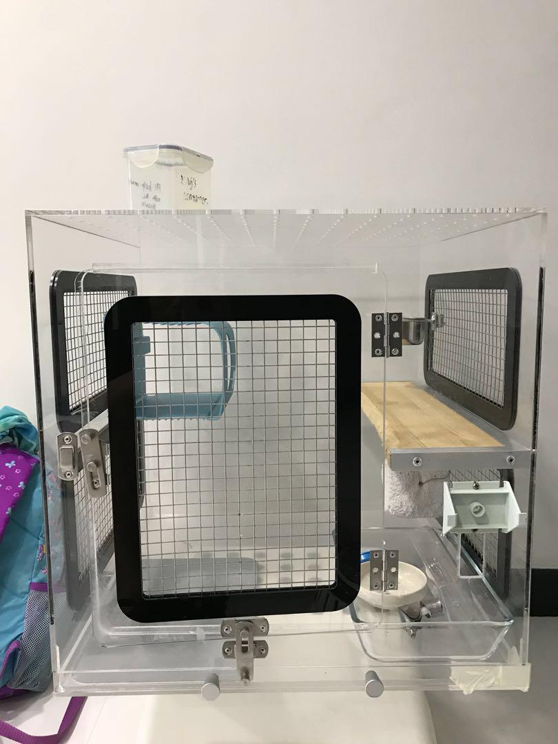 Chinchilla acrylic store cage