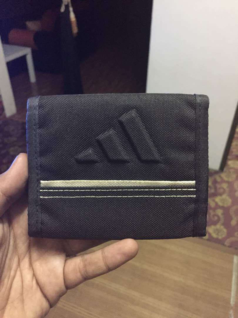 Adidas tri fold wallet top