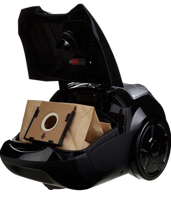 AmazonBasics Cylinder Vacuum Cleaner Hoover with bag, 3.0 L, 700 W, TV