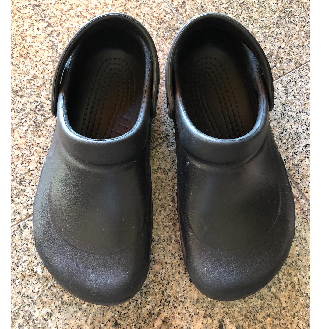 crocs oil resistant shoes