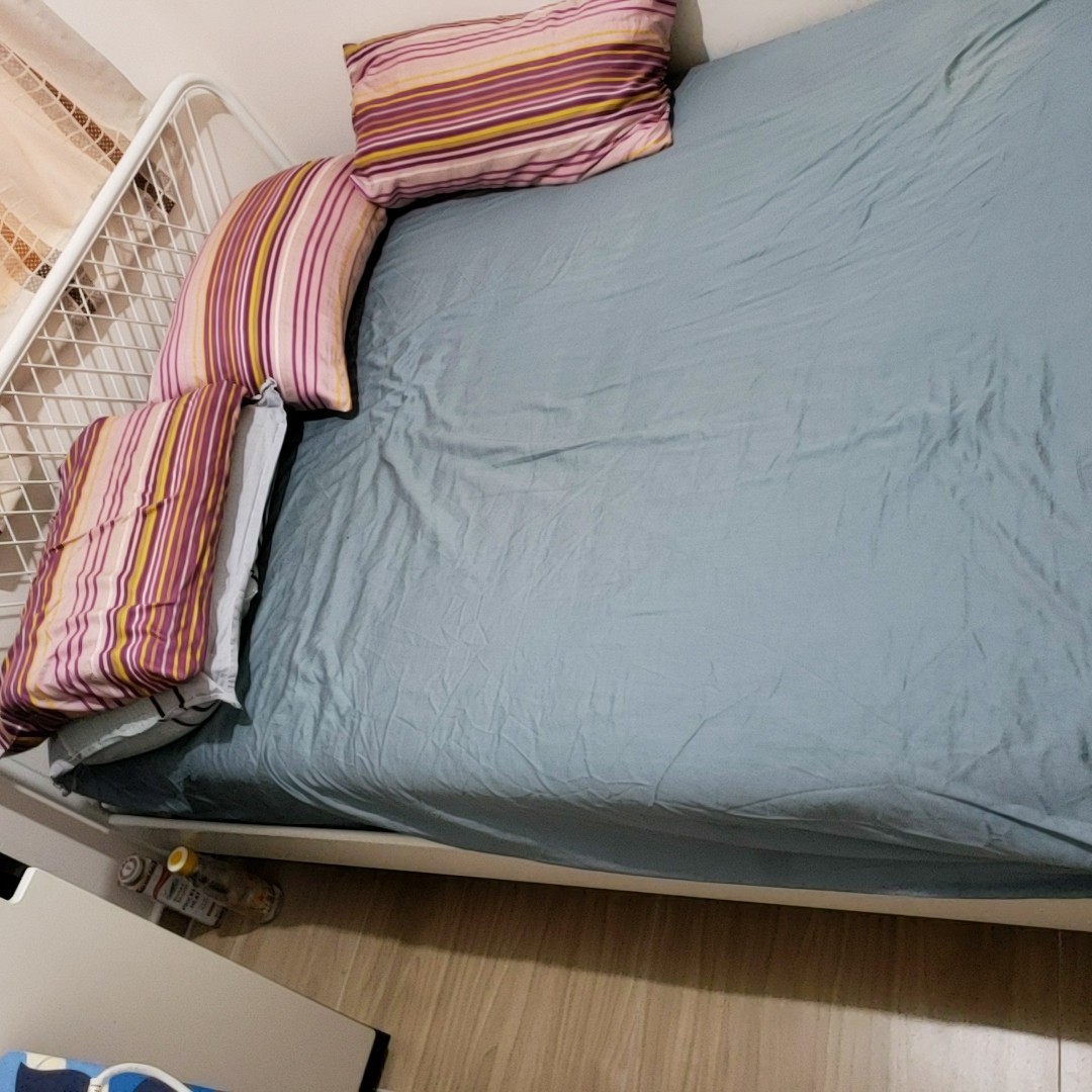 double bed and mattress from ikea, 傢俬＆家居, 傢俬, 床架及床褥 Carousell