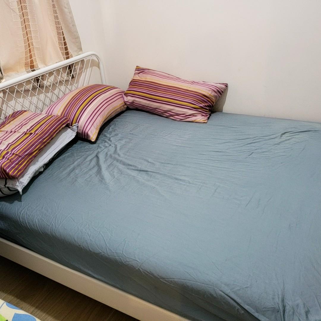 double bed and mattress from ikea, 傢俬＆家居, 傢俬, 床架及床褥 Carousell