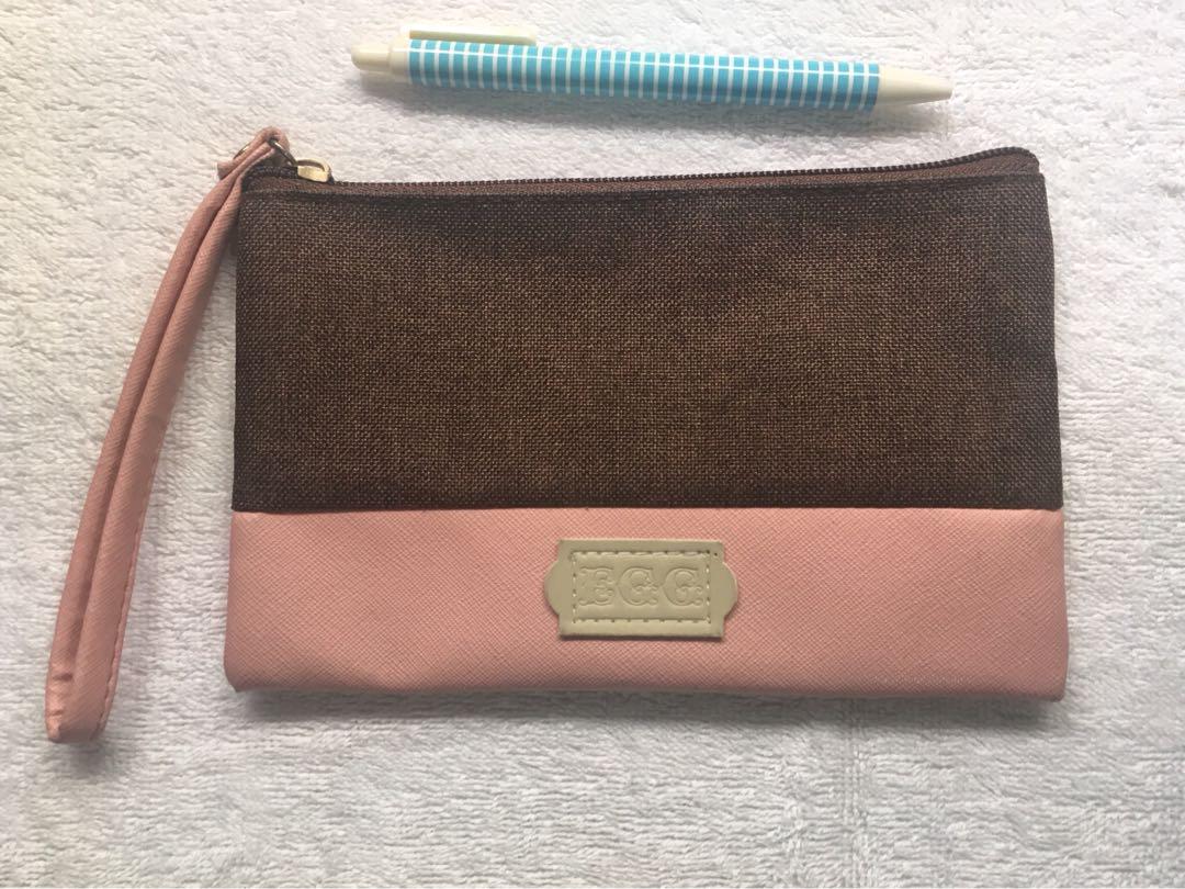 egg pouch wallet