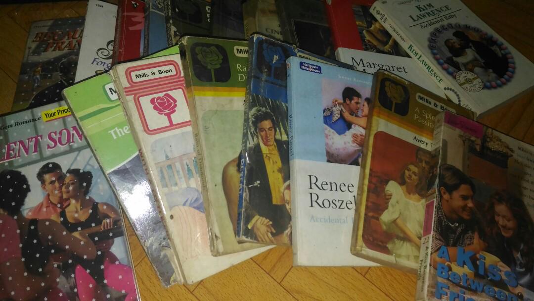 English Pocketbooks (Category: Storybooks) located in Manila. Submitted by charmed.1 (Listing ID 181810680, Image 2). Description: Mills and Boons/Harlequin collection.