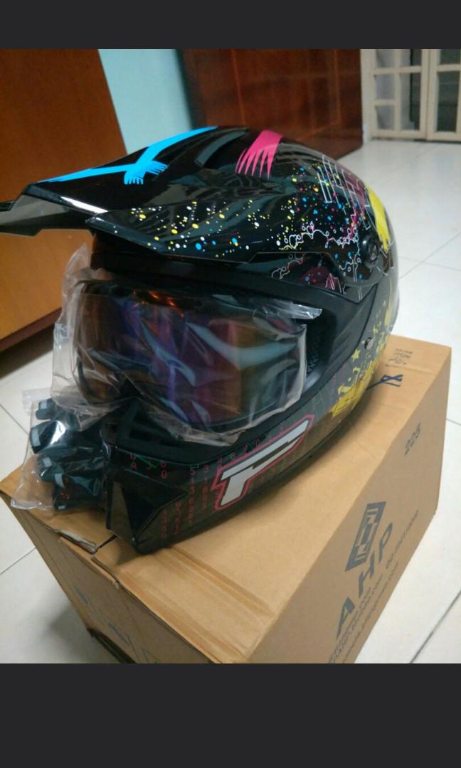 Full face helmet, Sports Equipment, Bicycles & Parts, Parts ...