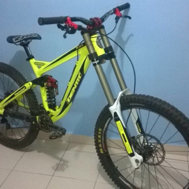 Identiti mogul hot sale dh