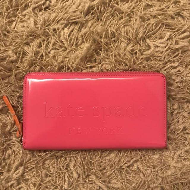 Kate Spade Big Apple Stacy Wallet, Women's Fashion, Bags & Wallets, Wallets  & Card Holders on Carousell