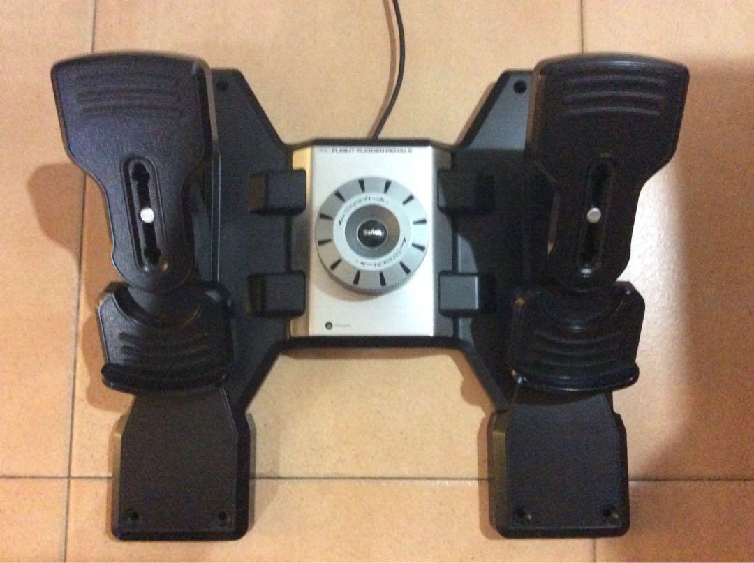 Logitech Saitek Pro Flight System Yoke , throttle quadrant and rudder
