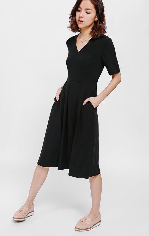 Love bonito Madina Pleated Midi Dress (black) XS, Women's Fashion ...