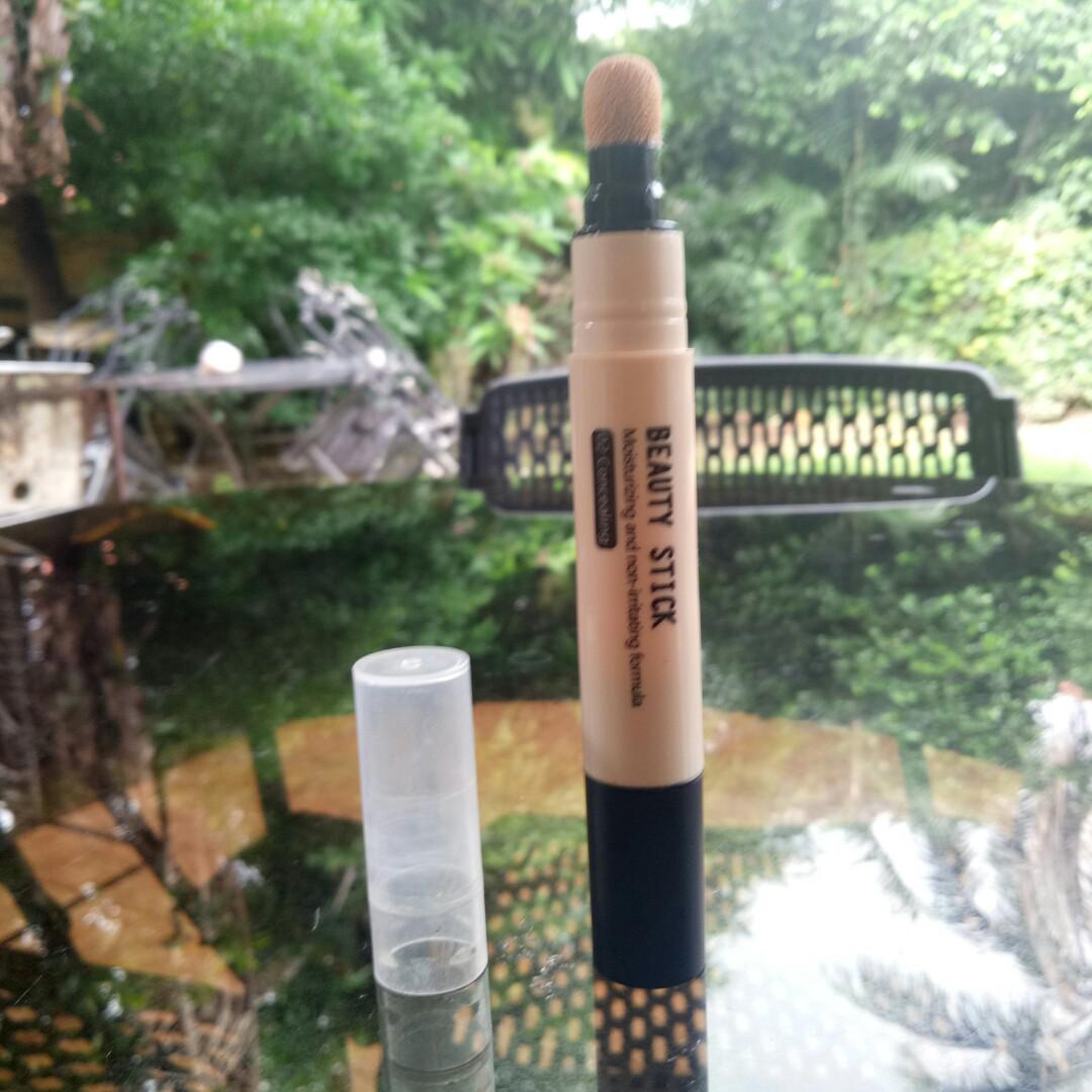 Miniso Eye Makeup Set Eye Charm Mascara, Eyeshadow Bars in Shimmer