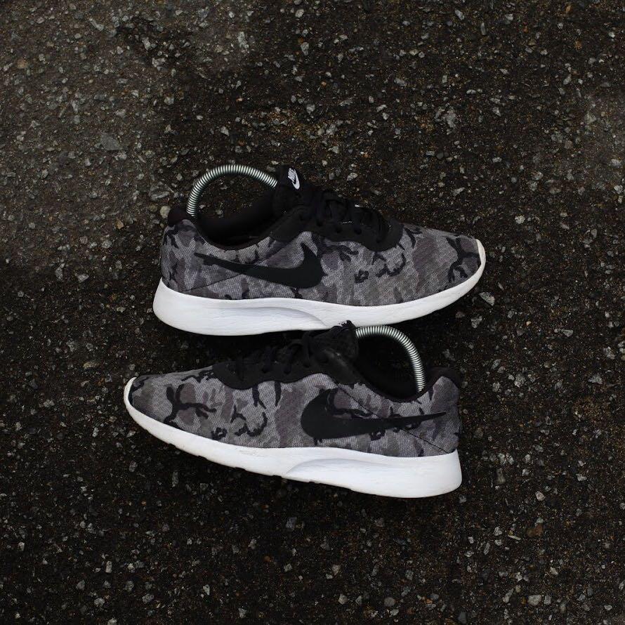 Nike tanjun camo print best sale