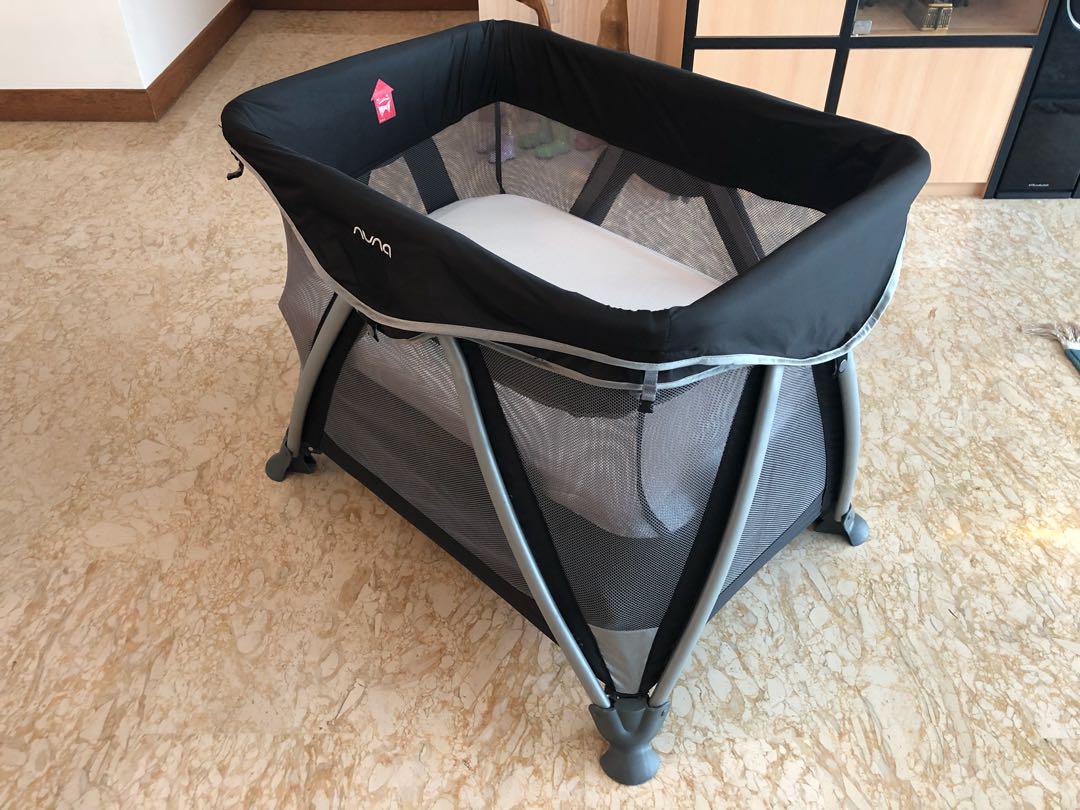 NUNA SENA Travel Cot & Playpen, in midnight black, Babies & Kids, Baby