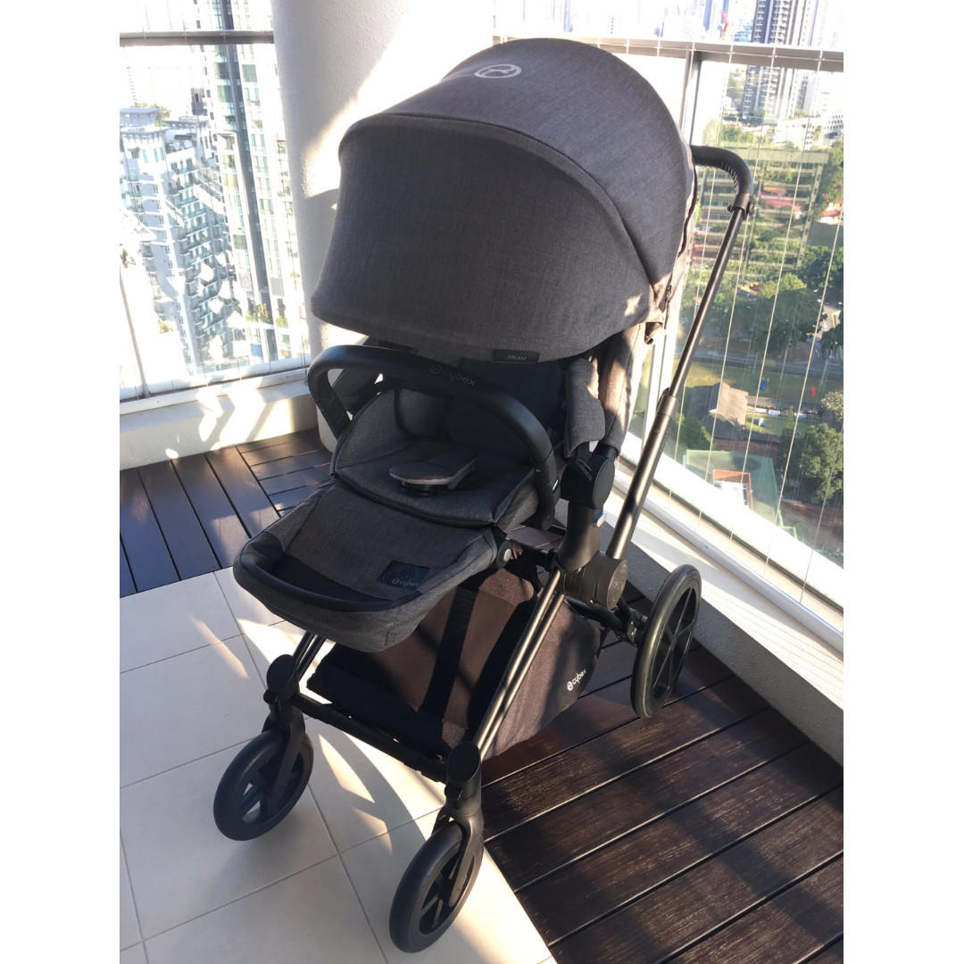 Pre loved Cybex Priam Lux Seat Manhattan Grey Cybex Priam All