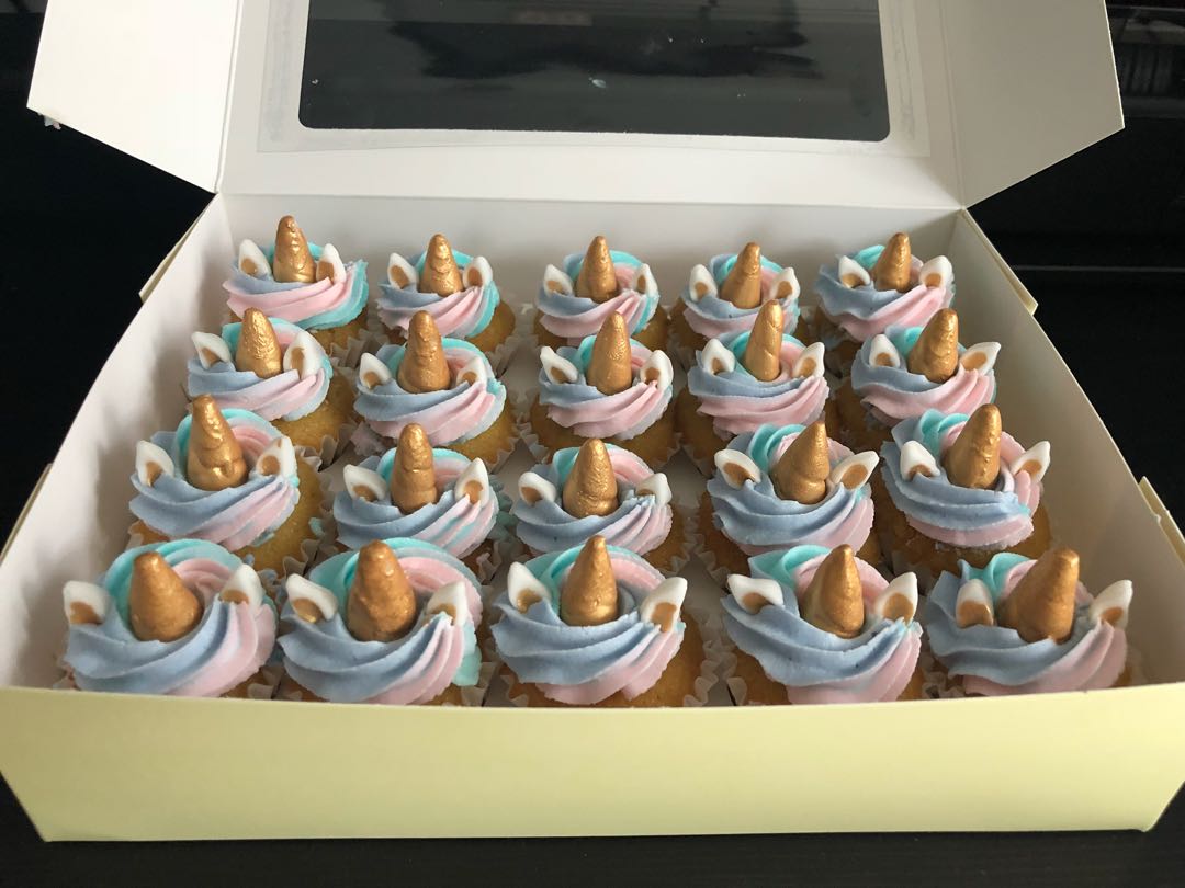 Unicorn Mini Cupcakes Food Drinks Baked Goods On Carousell