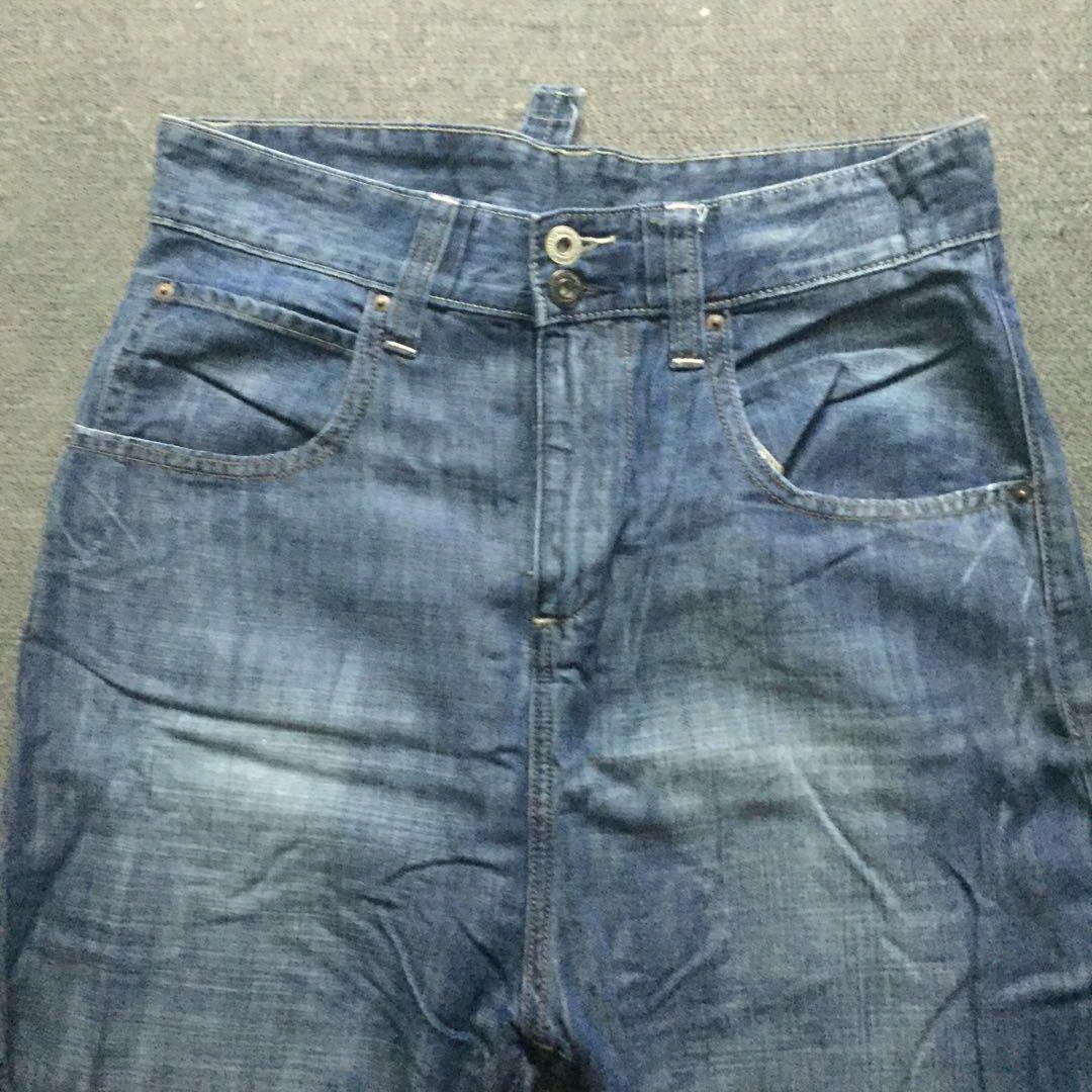 Uniqlo mid waist denim pants （分類：牛仔褲、Leggings）位於 Hong Kong。 由 dikduk 提交（商品編號 181904063，圖片 2）。簡介： 。