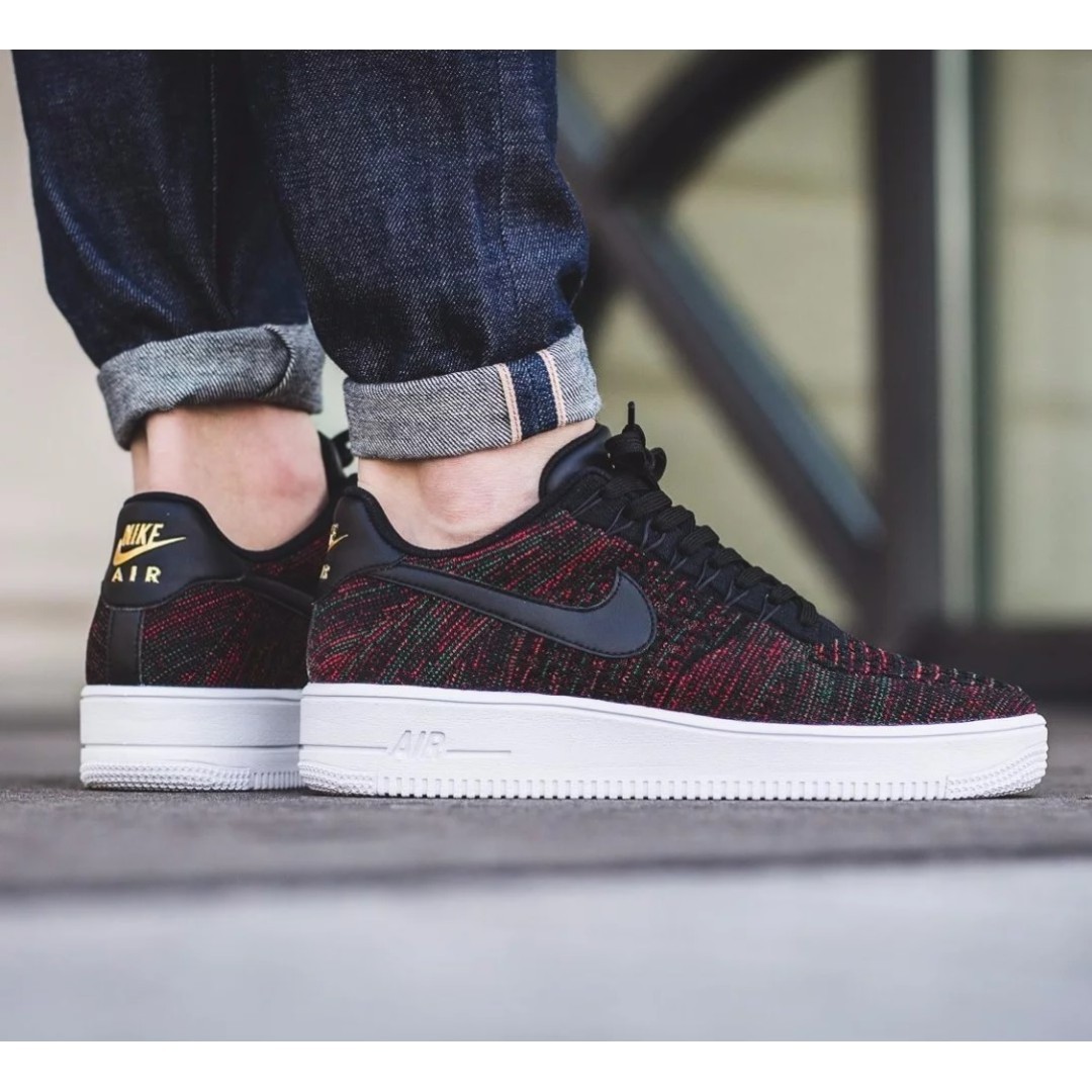 Maroon nike flyknit discount