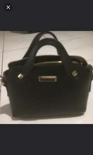 Tas charles keith