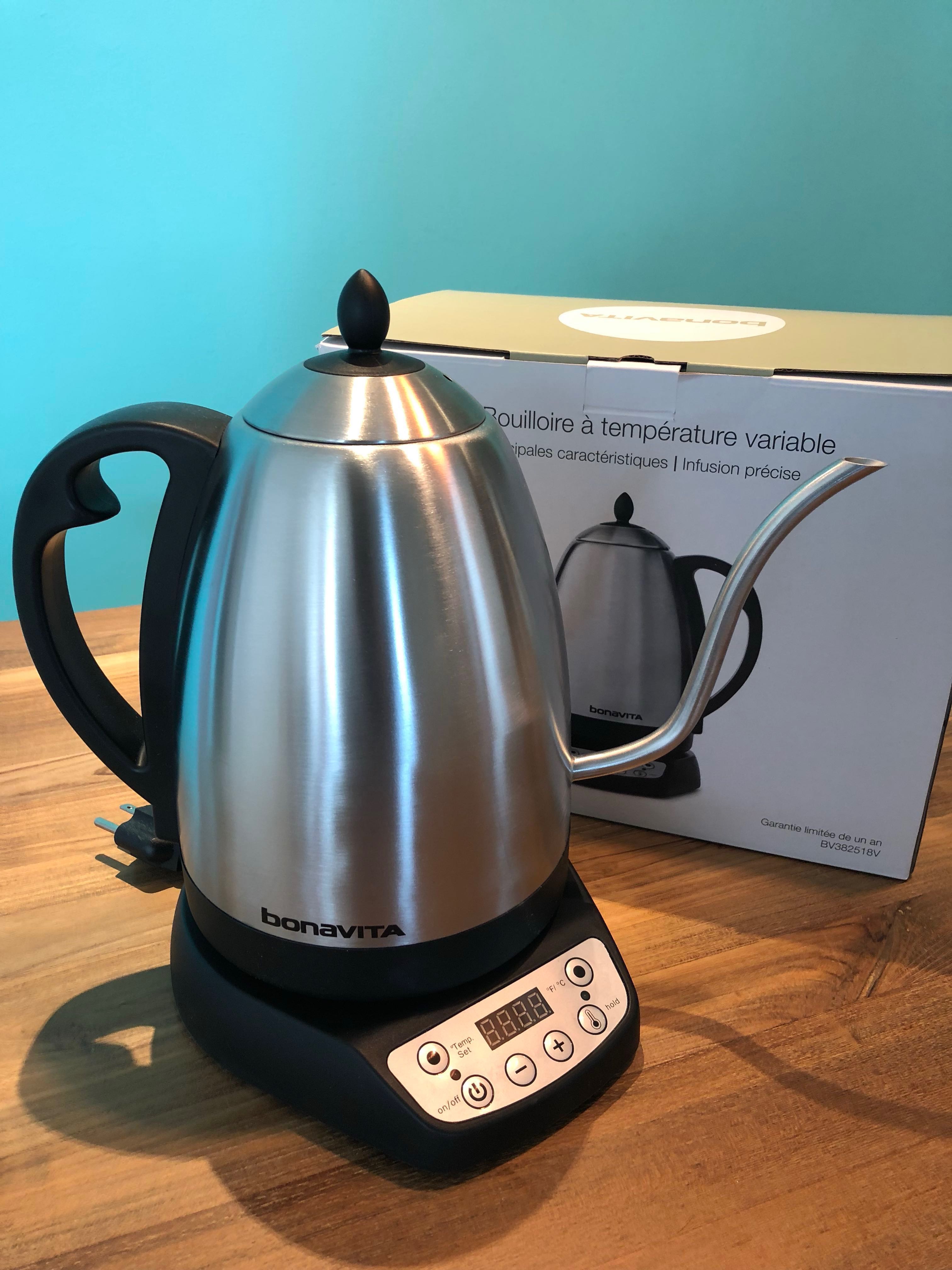 https://media.karousell.com/media/photos/products/2018/07/29/bonavita_17l_variable_temperature_gooseneck_kettle_1532796097_e4586c29.jpg