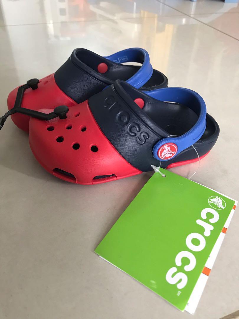 crocs city square mall