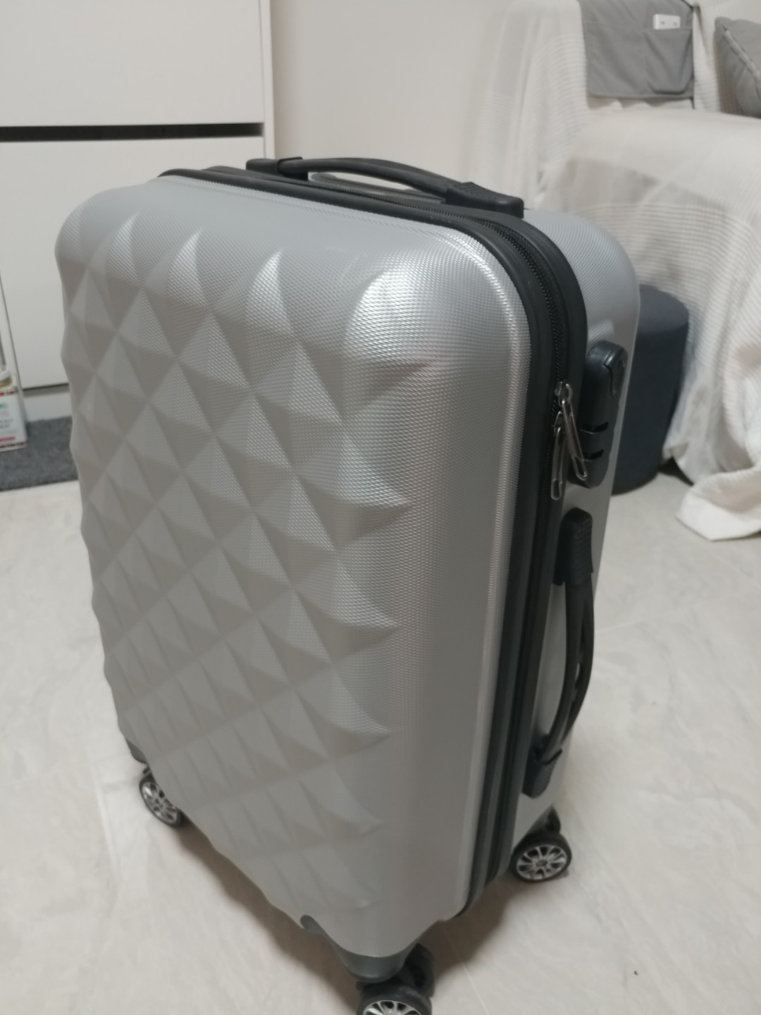 Cheap Carryon luggage!, Hobbies & Toys, Travel, Luggage on Carousell