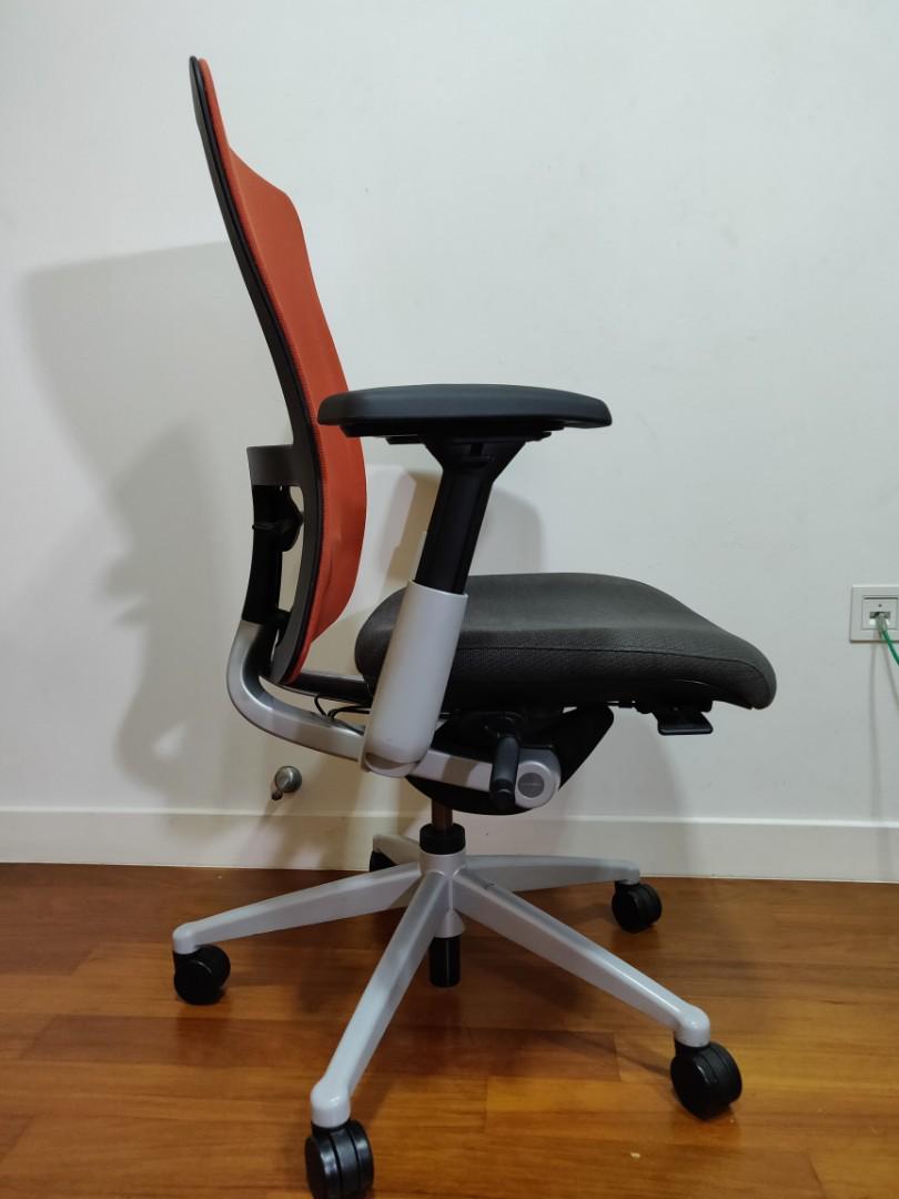 Haworth Zody Office Chair, Furniture & Home Living, Furniture, Chairs