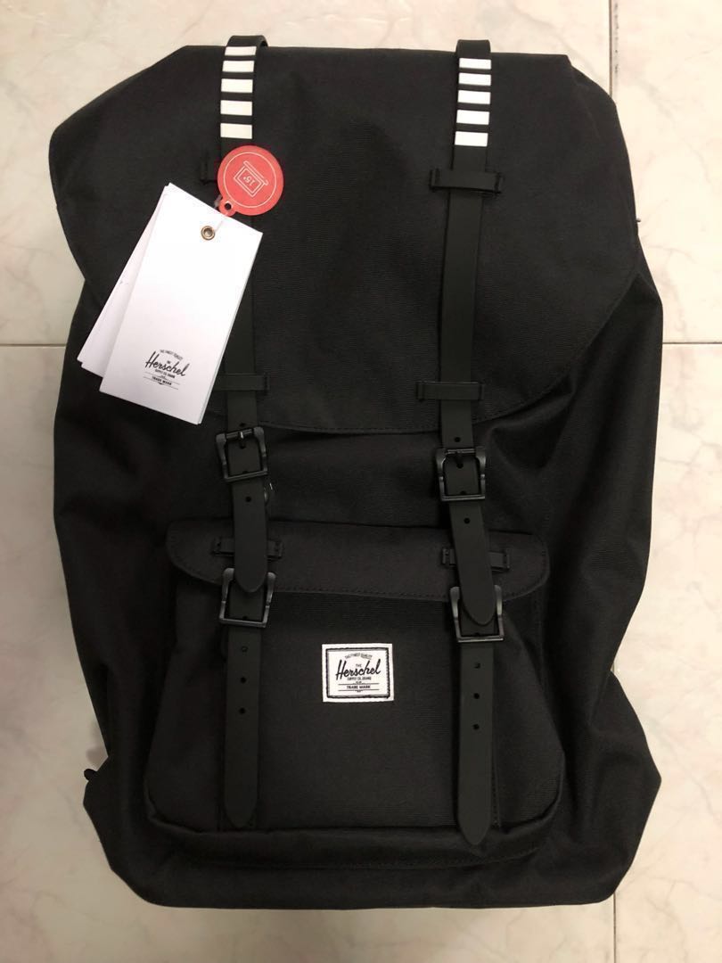 Herschel little hotsell america offset collection