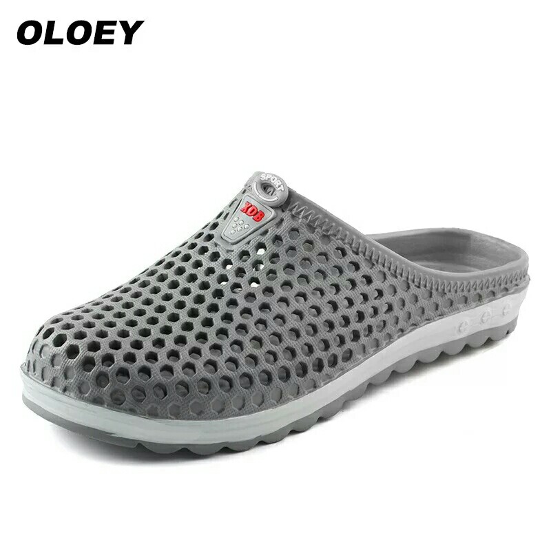 Hot NEW Summer Men Sandals Fashion Hollow Out Breathable Beach Slippers