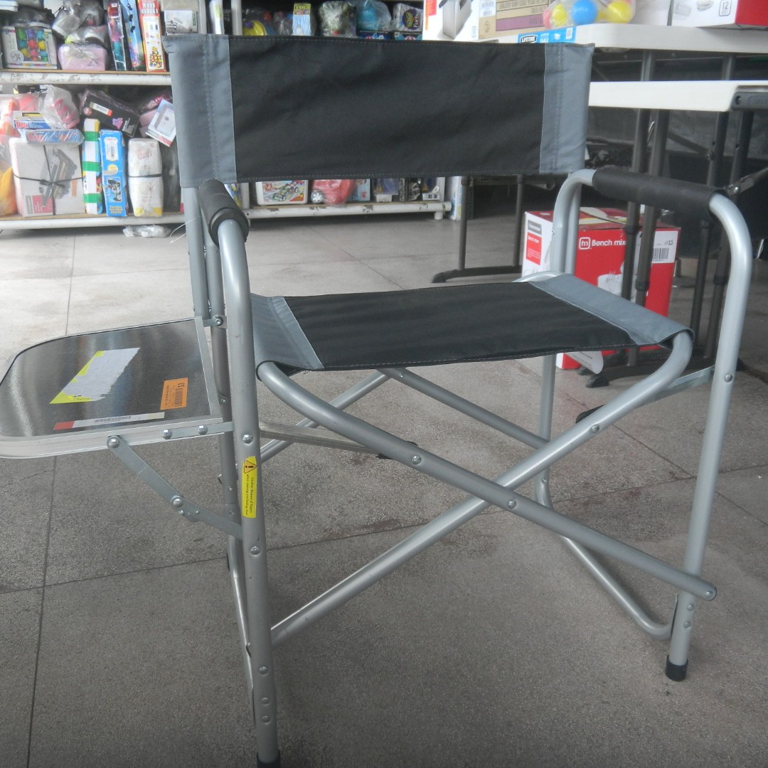 Jackaroo Foldable Directors Chair with Table, Sports Equipment, Hiking