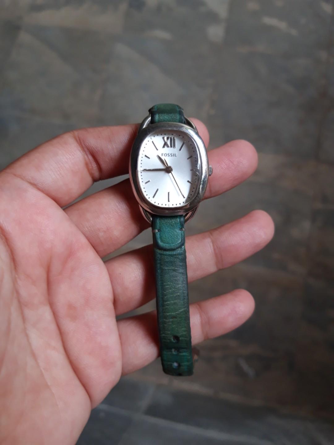 Jam tangan fossil, Fesyen Wanita, Jam Tangan di Carousell