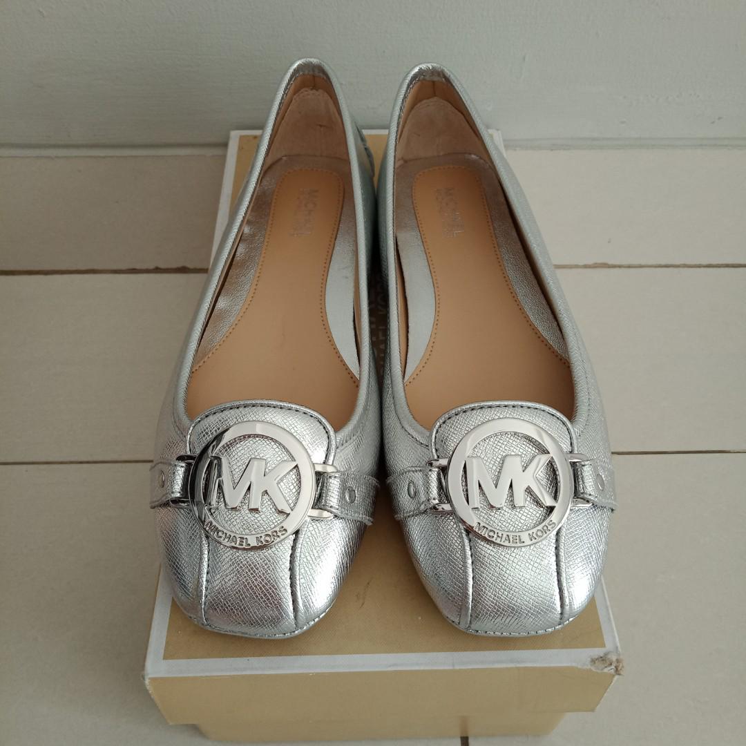 michael kors fulton flats silver