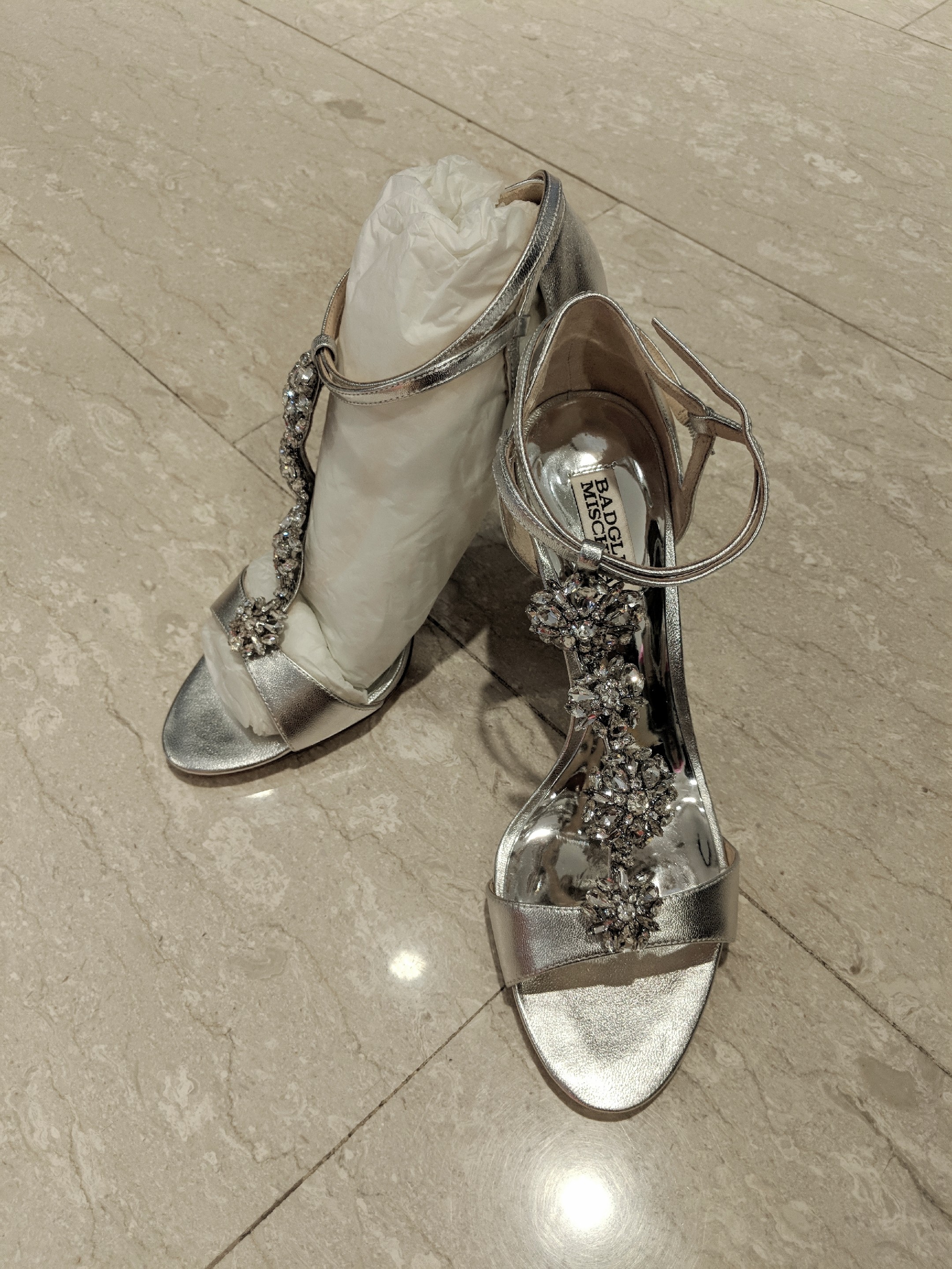 badgley mischka silver sandals