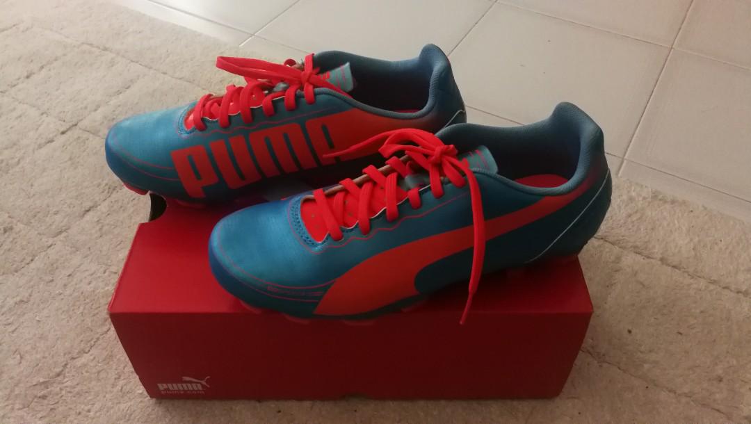 football boots junior size 5