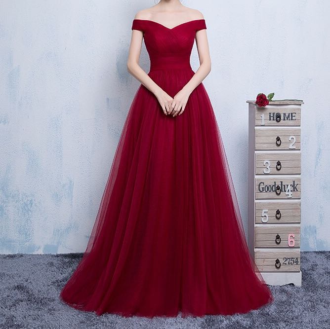 Off shoulder red gown Clearance
