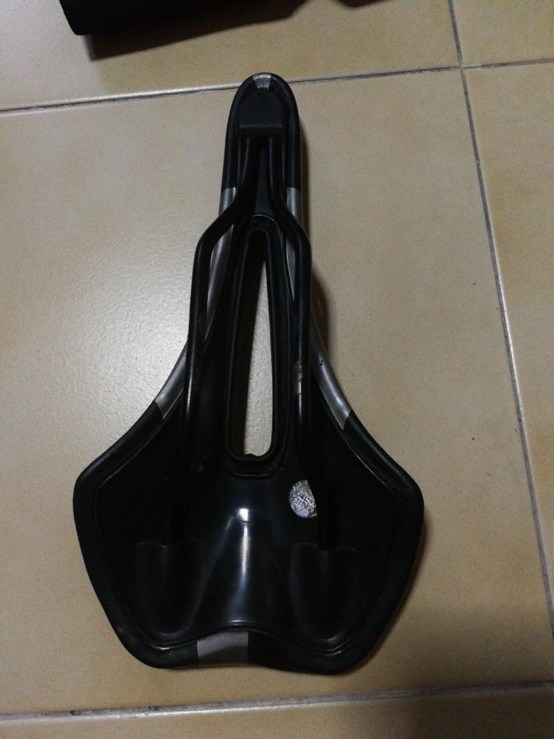 Selle Italia saddle, Sports Equipment, Bicycles & Parts, Bicycles on ...