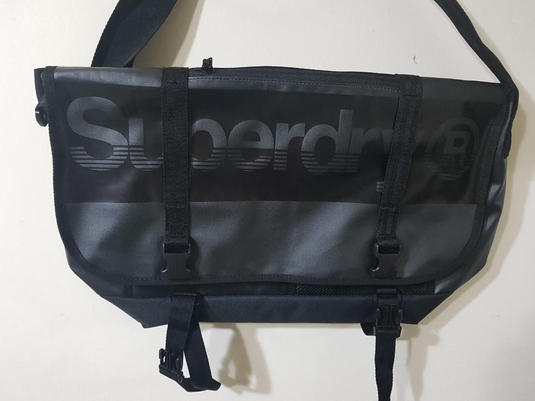Superdry tarp messenger top bag