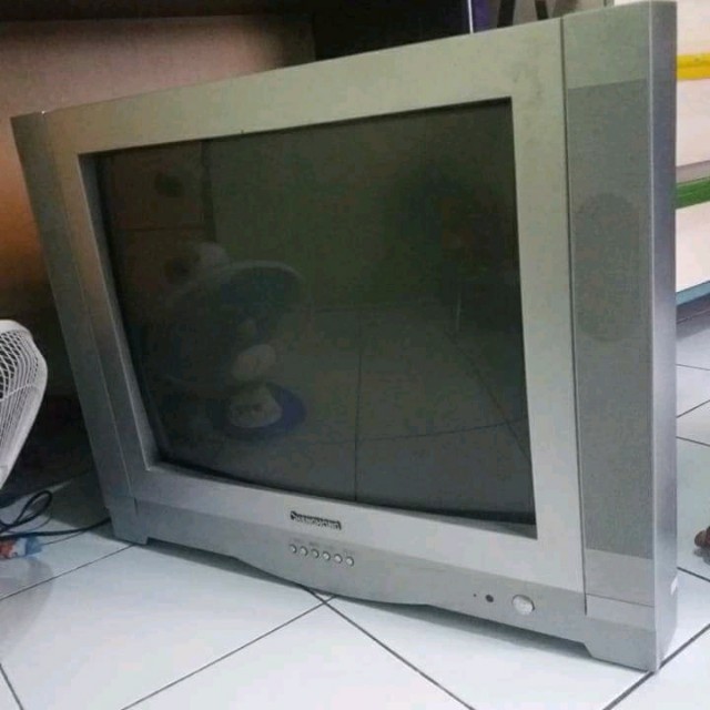 Tv Second 21inch Merk Changhong Elektronik Tv Perlengkapan Hiburan Di Carousell