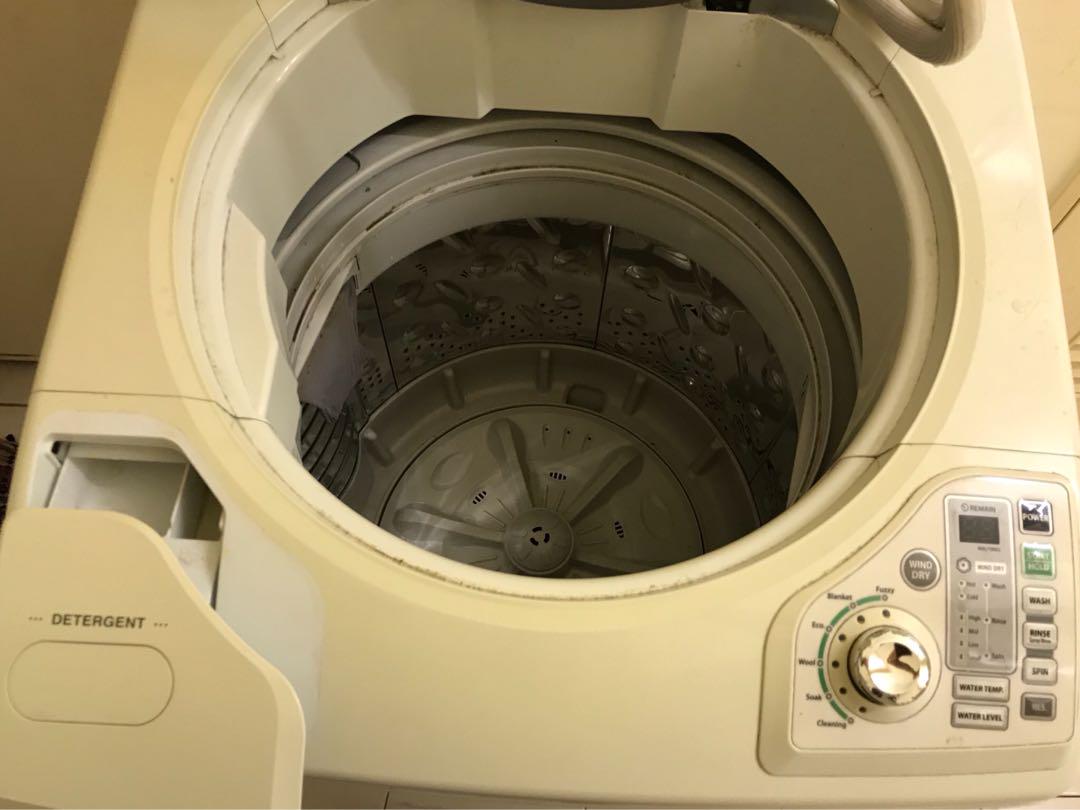 Washing Machine (Category: Washing Machines and Dryers) located in Bangi. Submitted by dayang80 (Listing ID 182018554, Image 1). Description: Sharp washing machine 11kg. Very good condition. .
