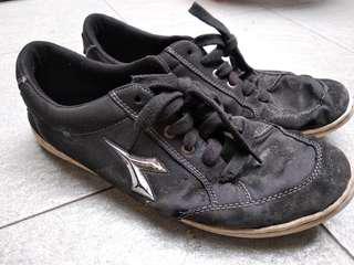 Diadora Black Shoes