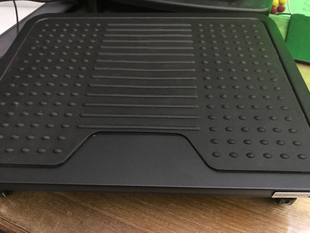 AmazonBasics Foot Rest, Health & Nutrition, Massage Devices on Carousell