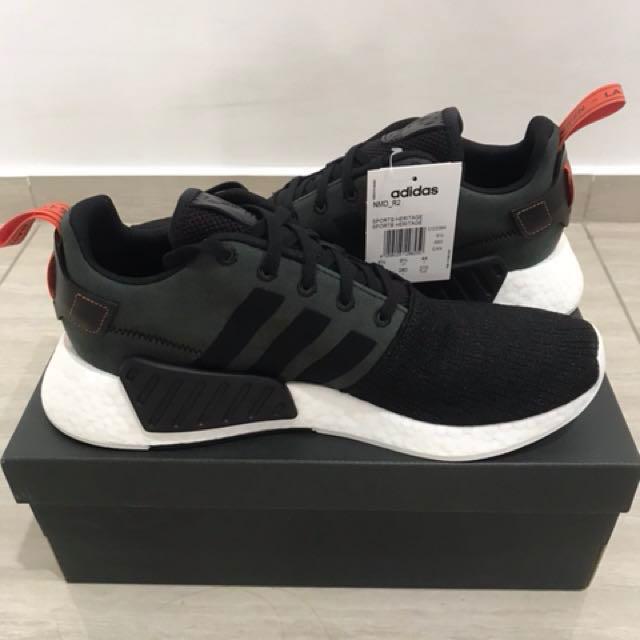 nmd r2 boost black