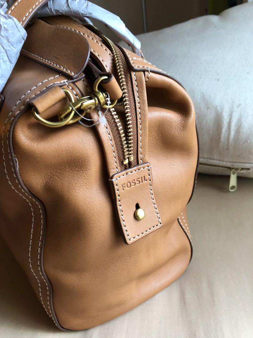 Fossil emma satchel tan Barang Mewah Tas Dompet di Carousell