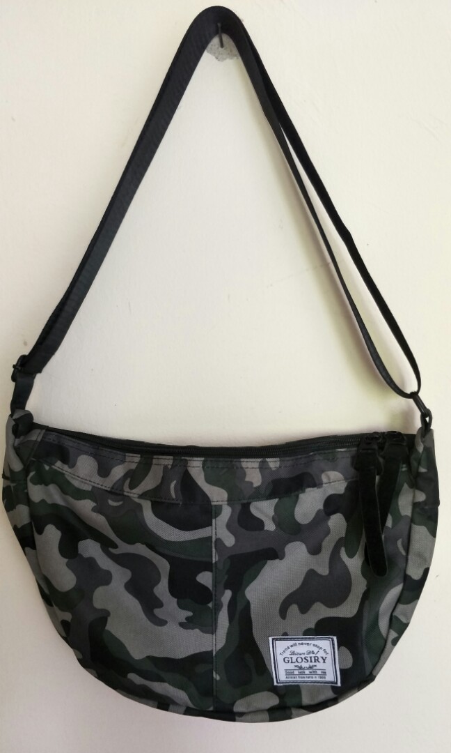 glosiry sling bag