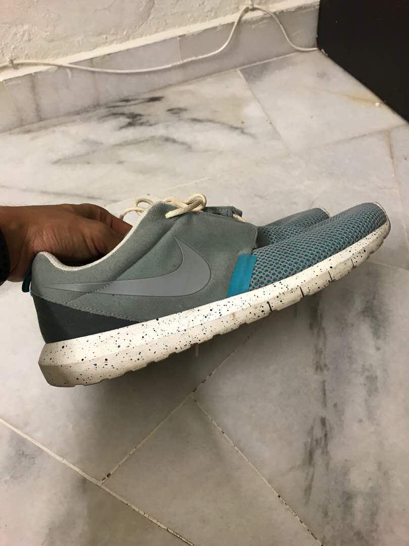 Nike Roshe Limited Edition Color