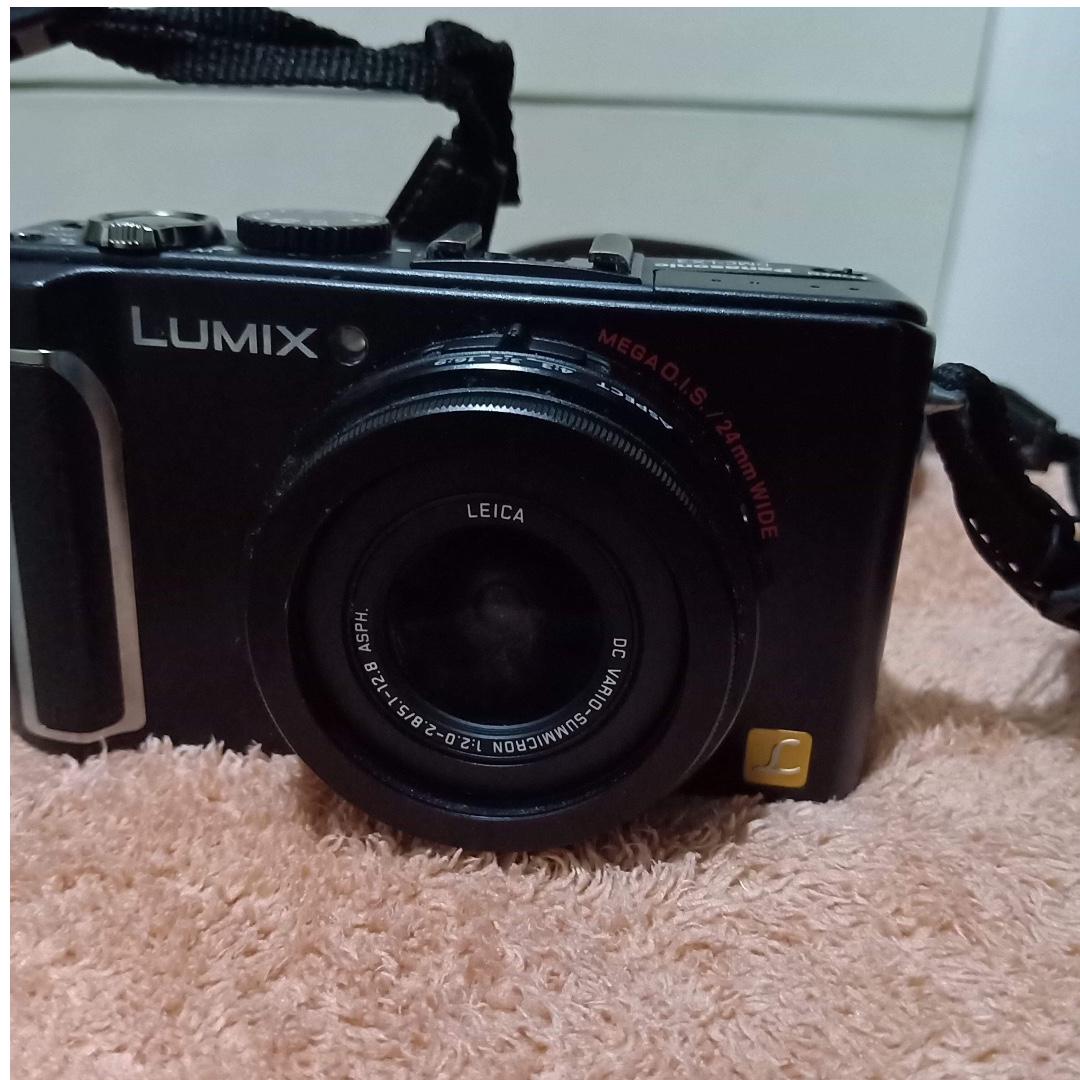 Pre-loved panasonic lumix dmc lx3, Photography, Photography Accessories,  Flashes on Carousell