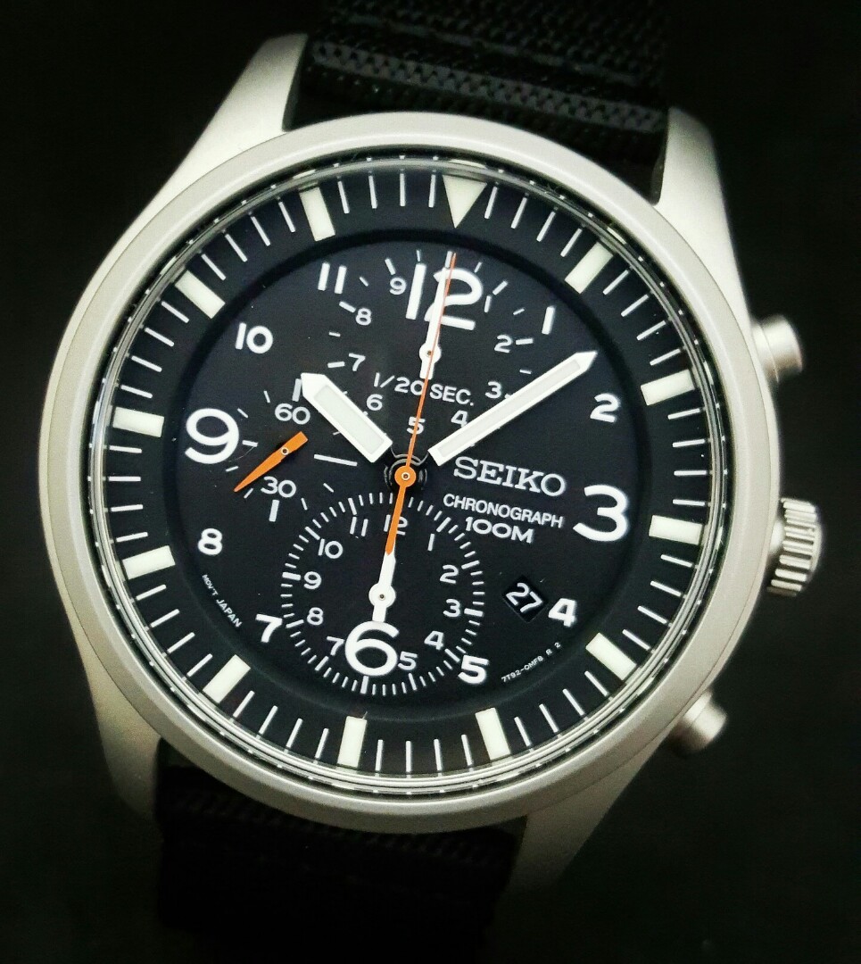 Seiko 7T92-0JS0 1/20 SEC. Chronograph Date Quartz 46mm Size Watch, 名牌, 手錶-  Carousell
