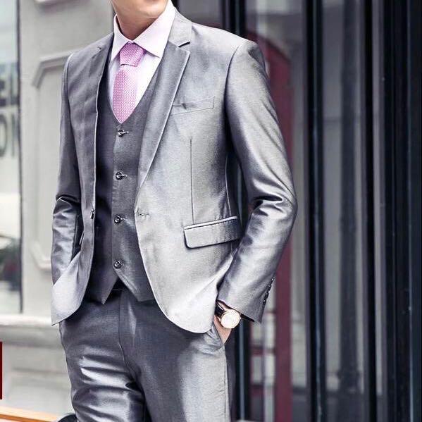 Shiny grey shop coat