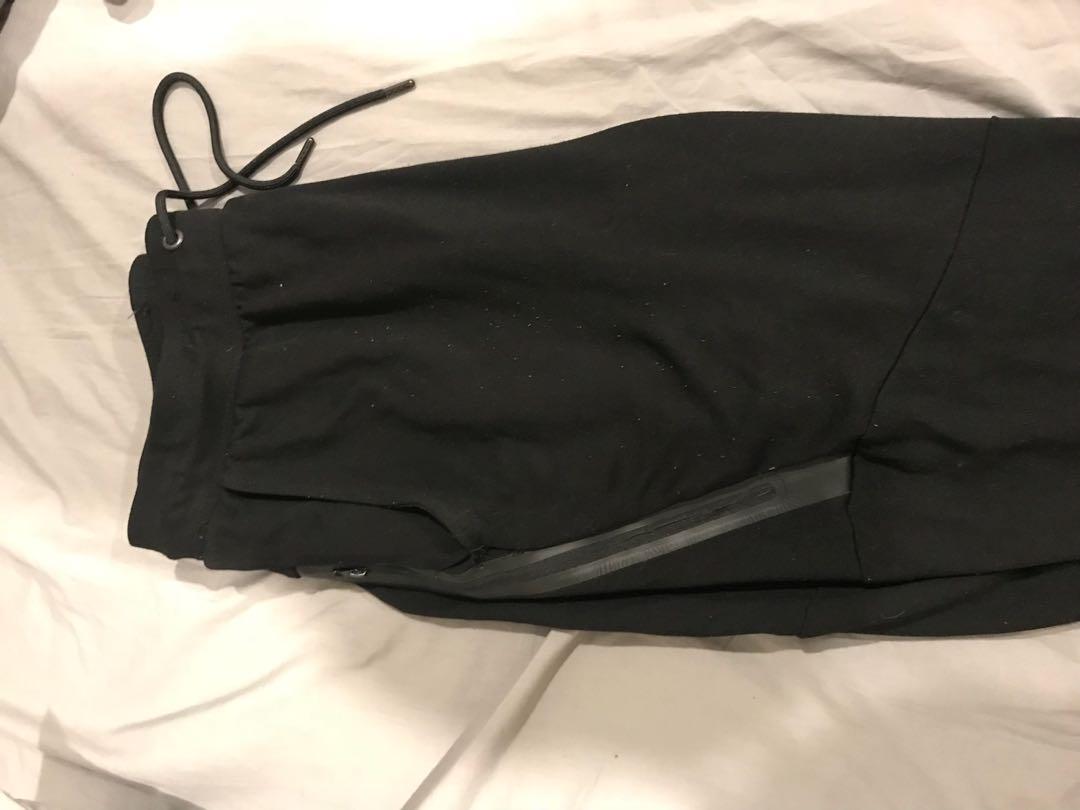 unknwn track pants